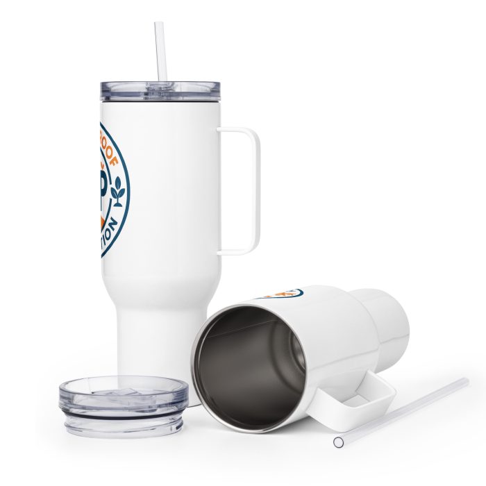 Travel mug with a handle